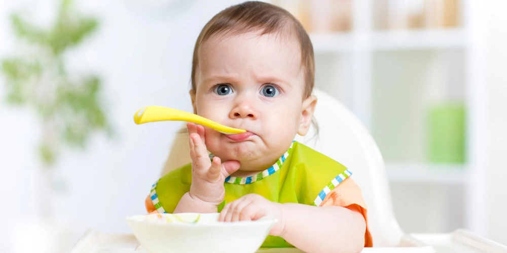 شروع غذای کمکی نوزاد با فرنی